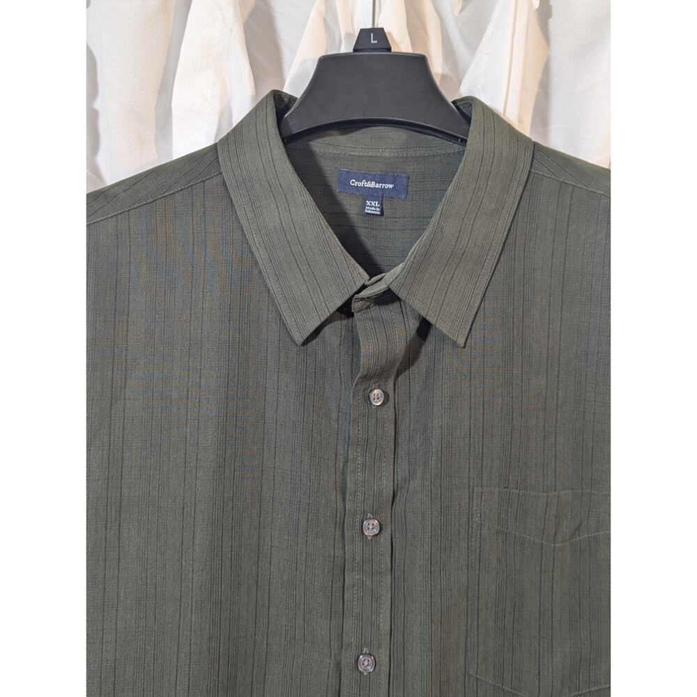 Croft & Barrow Sz XXL Forest Green with Black Pin Stripes Short Sleeve Button Up - Picture 2 of 10